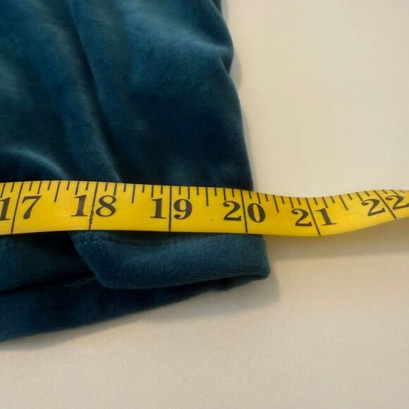 Old Navy Green Velour Cropped Sweatshirt and Jogger Pants Sz S  Cozycore, Soft - Picture 11 of 15